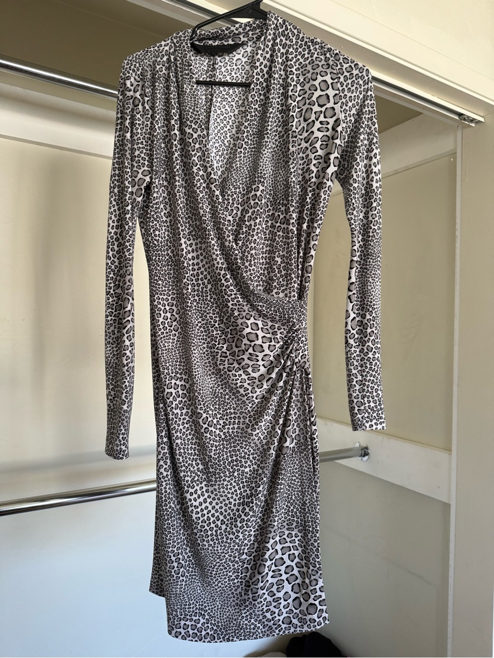 Norma Kamali Gray Leopard-Print Long Sleeve Wrap Dress